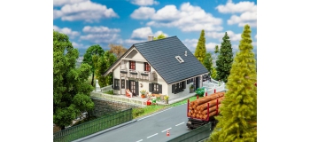 Modélisme ferroviaire : FALLER F130640 - Maison individuelle rénovée