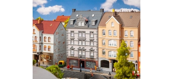 Modélisme ferroviaire : FALLER F130705 -Maison urbaine avec atelier de réparation