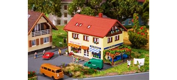 Train électrique :   FALLER F232336 - Boucherie boulangerie N