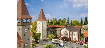 Modélisme ferroviaire : FALLER F232355 - Coffret enceinte de vieille ville N