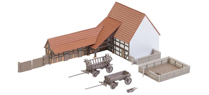 Modélisme ferroviaire :  FALLER F232371 - Bâtiment agricole avec accessoires N