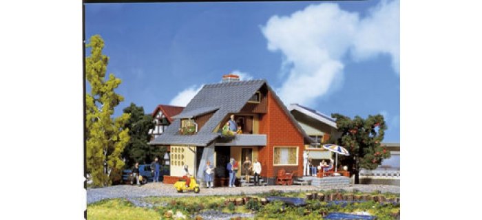 Maquette De Maison Avec Terrasse Faller HO - Occasion - Pour Réseau De Train Miniature