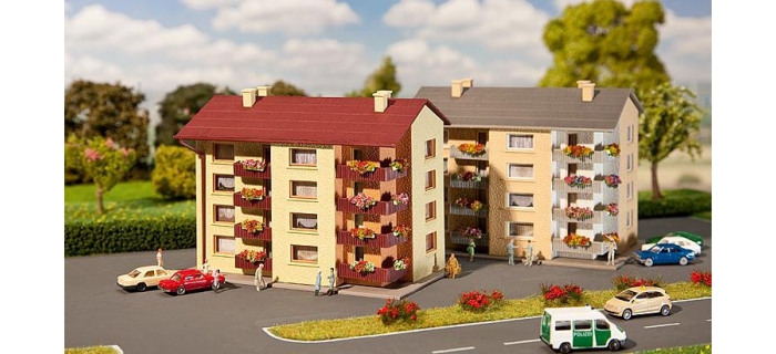 FALLER HO BÂTIMENT immeuble hotel holiday inn maquette ville B 928 BO