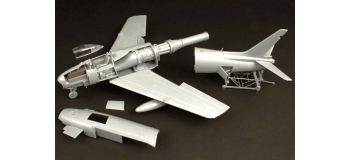 ITALERI I2503 - Avion F-86F Sabre Skyblazers 