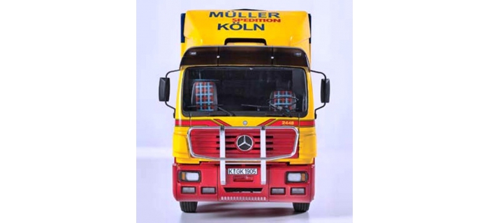 ITALERI I3876 - Camion Mercedes 1853 bâché 