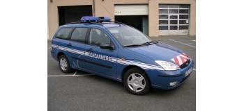 modelisme ferroviaire et diorama rietze 50967 Ford Focus Gendarmerie