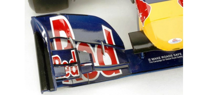 TAMIYA TAM20067 - Red Bull Renault RB6 