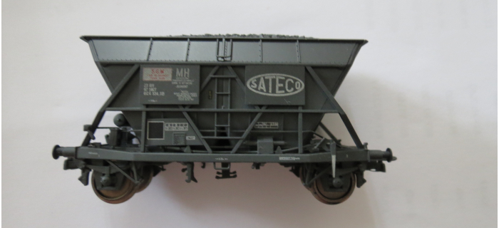 Coffret 3 wagons trémie EF 30 SNCF avec chargement de charbon