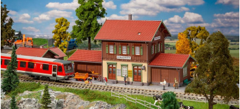 F110146 - Gare de Gomadingen - Faller