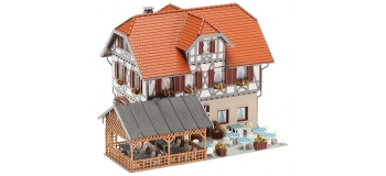 F130438 - Auberge Hotel - Restaurant avec terrasse - Faller maquette diorama