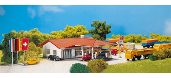 Modélisme ferroviaire :  FALLER 232217 - Station service N 