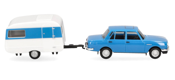 HER028585-002 - Wartburg 353 '82 berline avec caravane Qek, bleu ciel - Herpa