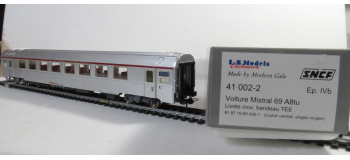 DEP-LSM41002-2 - Voiture mistral 69 A8tu SNCF livréé inox TEE - LS Models
