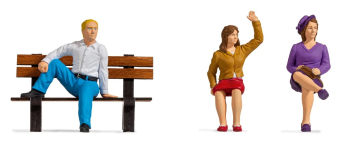 NO 17351 - Gens assis avec banc - Noch