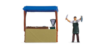 NO 16503 - Tiny-Scenes « Etal de poissons » : Vendeur avec stand de poisson et sa balance - Noch