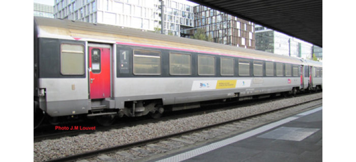 P97301 - Set de 2 voitures Corail 1er et 2e cl, SNCF - Piko