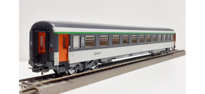 Coffret 2x voitures Corail A10u + B11u Nouilles SNCF ép. IV - N 1/160