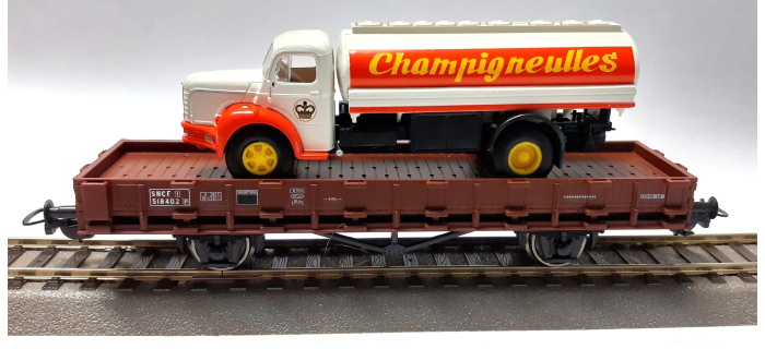 P58401-C - Wagon plat avec camion berliet 