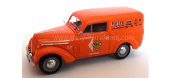 CB-205 - Voiture Renault JUVAQUATRE Fourgon tôlé Orange RENAULT - REE Modeles