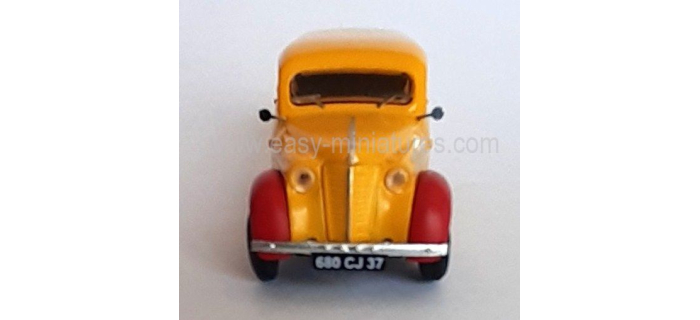 CB-213 - Voiture Renault JUVAQUATRE Fourgon tôlé PINDER - REE Modeles