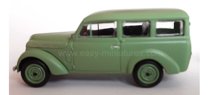 CB-175 - Voiture Renault JUVAQUATRE Familiale vitrée Verte - REE Modeles