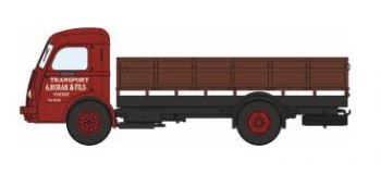 Train électrique : REE CB-049 - Panhard Movic Plateau rideles - Cabine Rouge brique - avec chargement : Paille