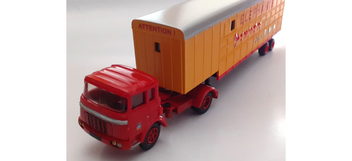 SAI 3995 - Semi-remorque Berliet TRK 10, Pinder Jean Richard, bétaillère éléphants - SAI